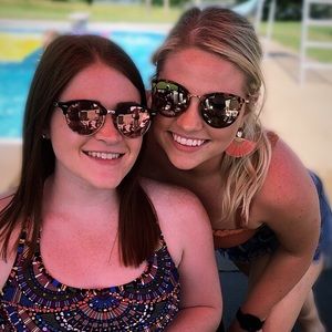 Meet your Posher, Bailey